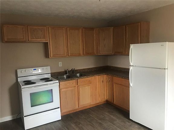 2nd image of 3427 Brewer Dr