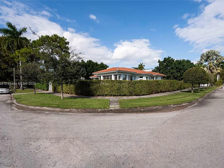 501 SW 24th Rd — Photo 24