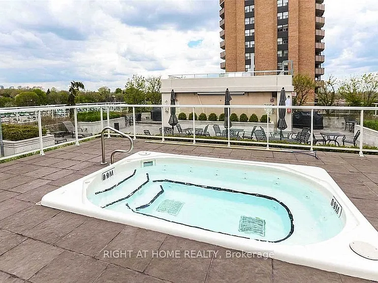 3865 Lake Shore Blvd W #1309 — Photo 14
