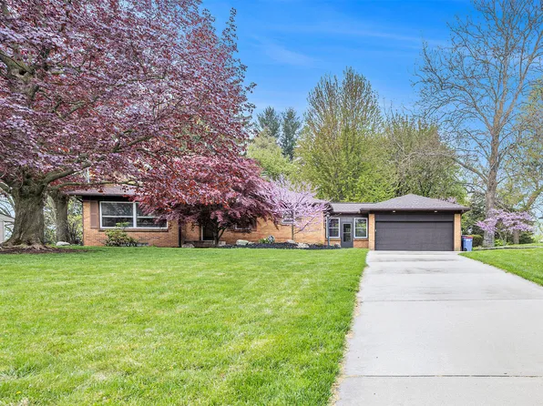 521 Oakleigh Rd NW, Grand Rapids, MI 49504