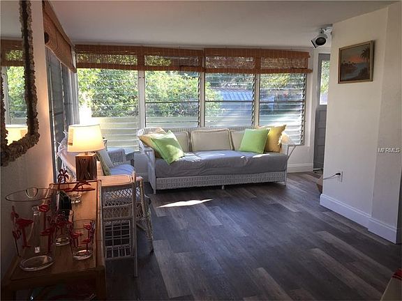 3rd image of 5140 Newton Ave S