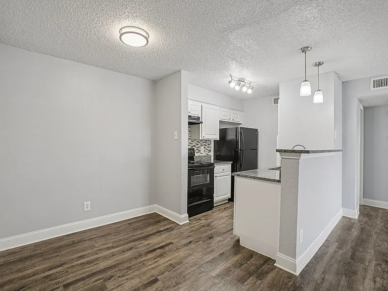 Don't Miss Out Biltmore Homes Leasing Fast — Photo 76