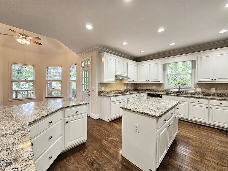 7335 Craigleith Dr — Photo 24