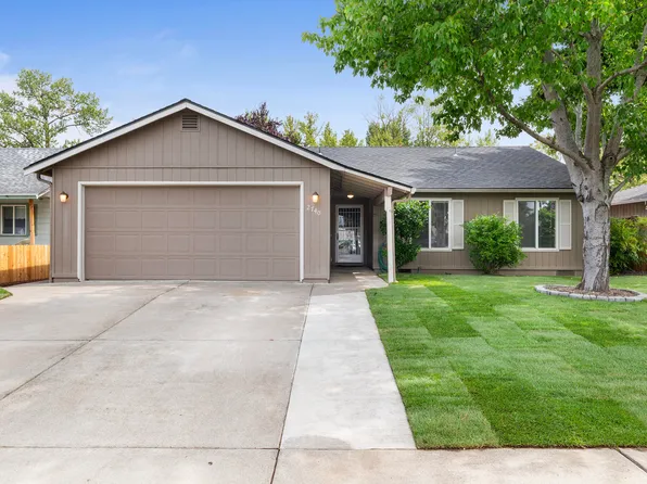 2740 Brae Dr, Medford, OR 97501