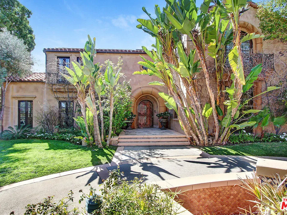 725 N Foothill Rd