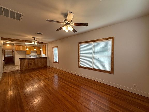 4th image of 257 E Garza St