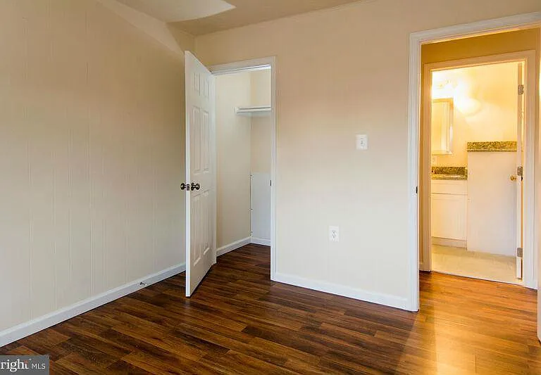 1700 Roberts St #7 — Photo 6