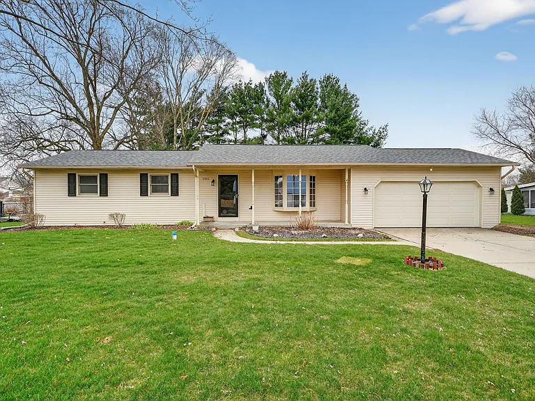 11966 Bluebonnet Ln — Photo 2