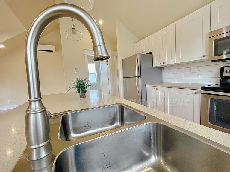 9105 NE Sacramento St #B — Photo 12