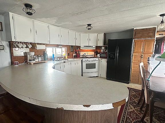 2nd image of 954 N McCue St Lot 181
