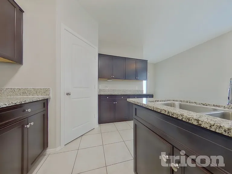 29964 W Mulberry Dr — Photo 6
