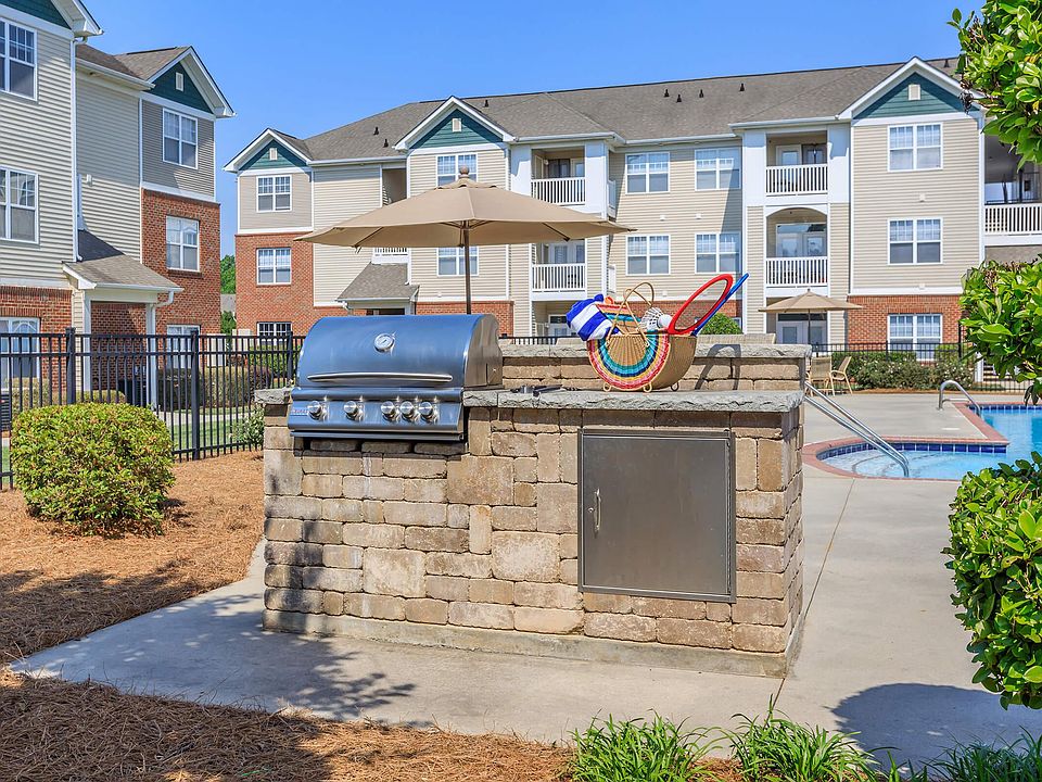 OUTDOOR KITCHEN BBQ
