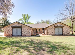 2606 Rambling Rd, Edmond, OK 73025