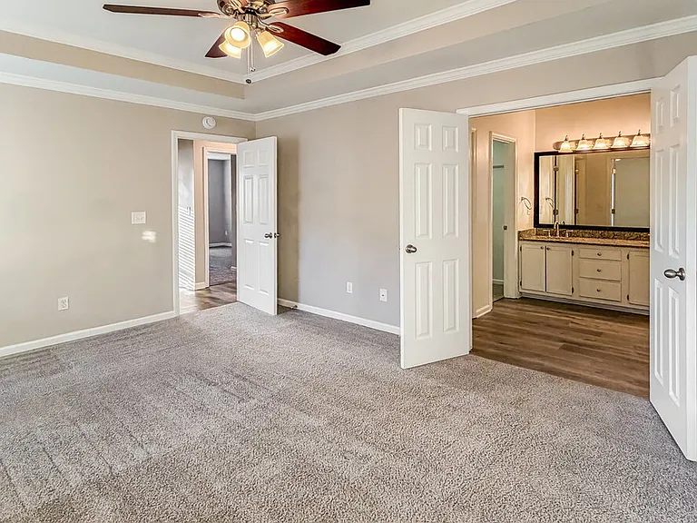 520 Brooksdale Dr — Photo 9