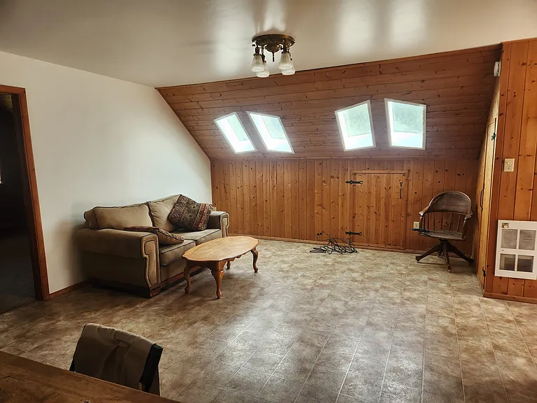 690 Swanson Mill Rd — Photo 2