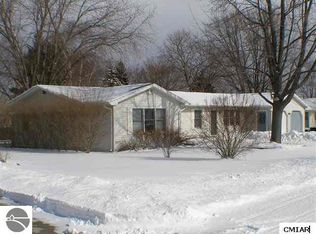 193 E Central Ave, Shepherd, MI 48883