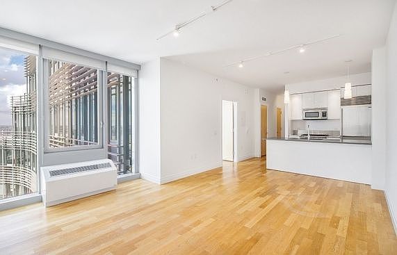 1st image of 550 W 54th St APT 24I