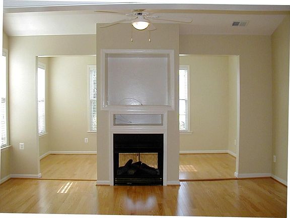 3rd image of 13706 Longmeade Ct