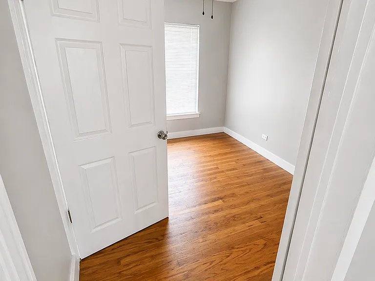 2331 Cincinnati Ave — Photo 3