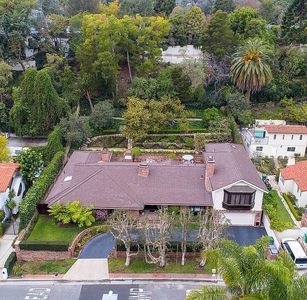 1133 San Ysidro Dr, Beverly Hills, CA, 90210