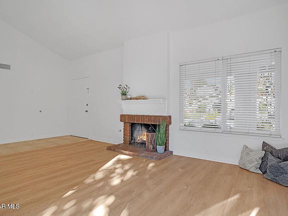 5th image of 1996 Willow Tree Ct