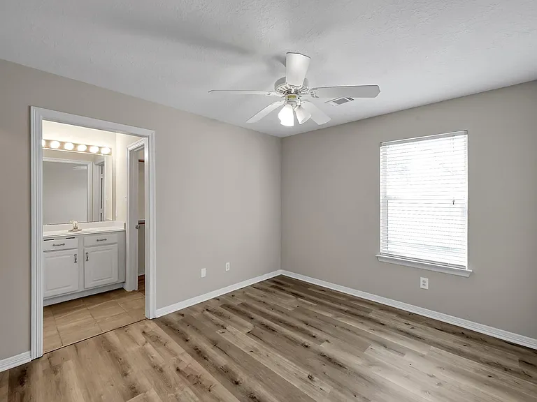 12102 Mustang Ave — Photo 20