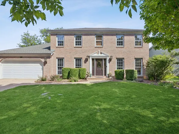 381 Prairie Knoll Dr, Naperville, IL 60565
