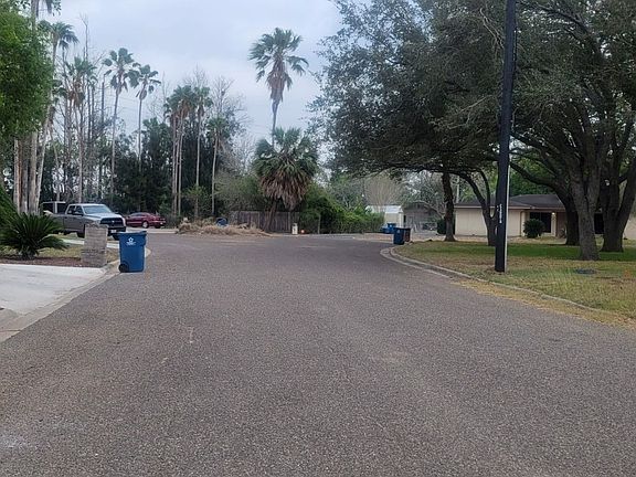 4th image of 170 Edgewater Cir