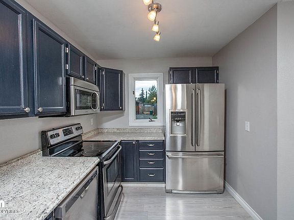 2nd image of 10225 Thimble Berry Dr