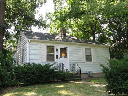 1st image of 912 W Audrey Ave