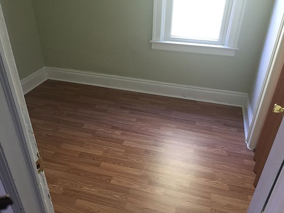 3rd image of 372 Naniloa Dr