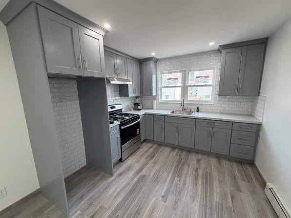 (undisclosed Address), Staten Island, NY 10306