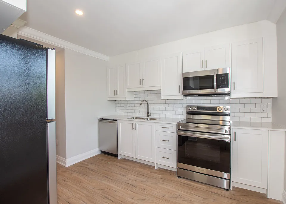 81 Empire St #6