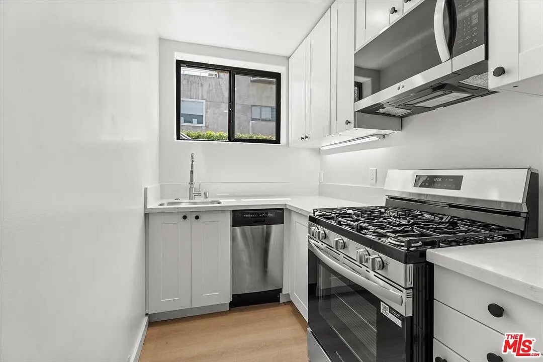 1 bed, 1.0 bath, 600 sqft, $3,995 — Photo 3