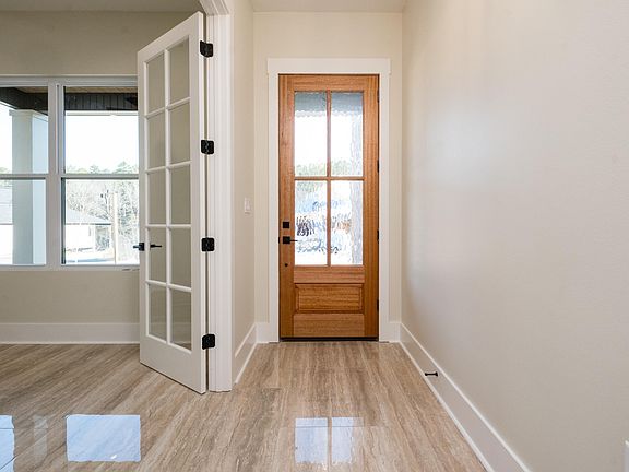 2nd image of 131 Kinley Loop