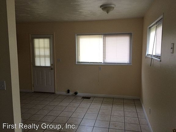 3rd image of 3973 Brumbaugh Blvd