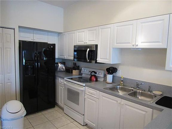 2nd image of 4401 Cortina Cir APT 321