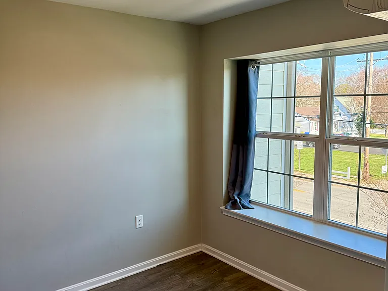 460 Main St #1000-B — Photo 8