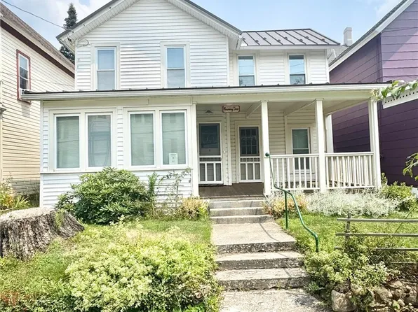 8 Cleveland Ave #E, Lily Dale, NY 14752