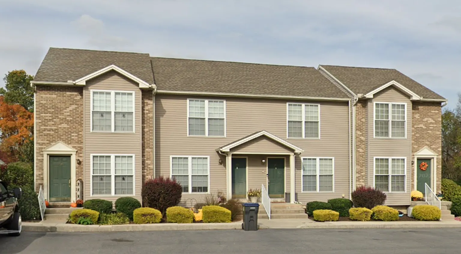 26-29 Eastwick Ln #27 photo 1