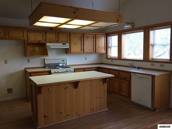 3rd image of 206 Centennial Dr