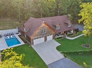 20119 E Willis Rd, Tahlequah, OK 74464