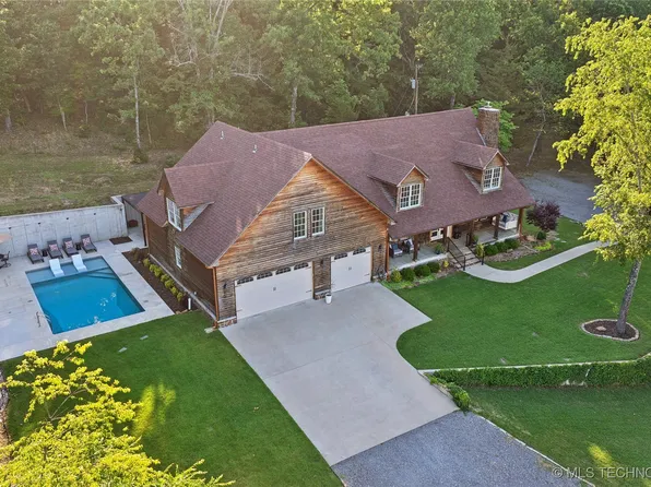 20119 E Willis Rd, Tahlequah, OK 74464