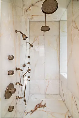 Rented by Societe Real Estate | media 11