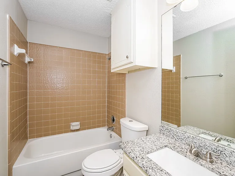 709 Daniels Dr — Photo 15