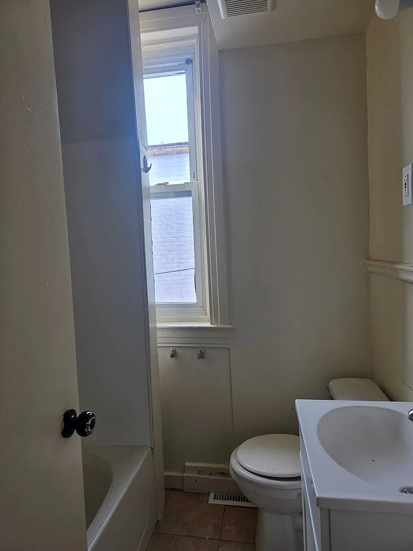 654 Chestnut Street — Photo 3