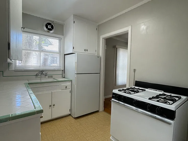 2227 N St #C — Photo 15