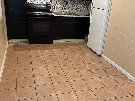 Kitchen AreaMadyer