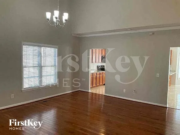 1410 Phifer Luther Ct — Photo 2