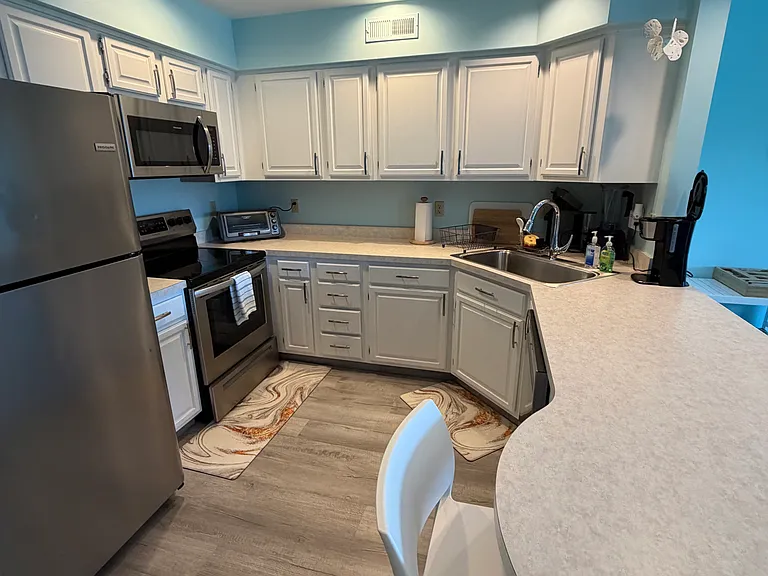 241 American Eagle Way #10 — Photo 32